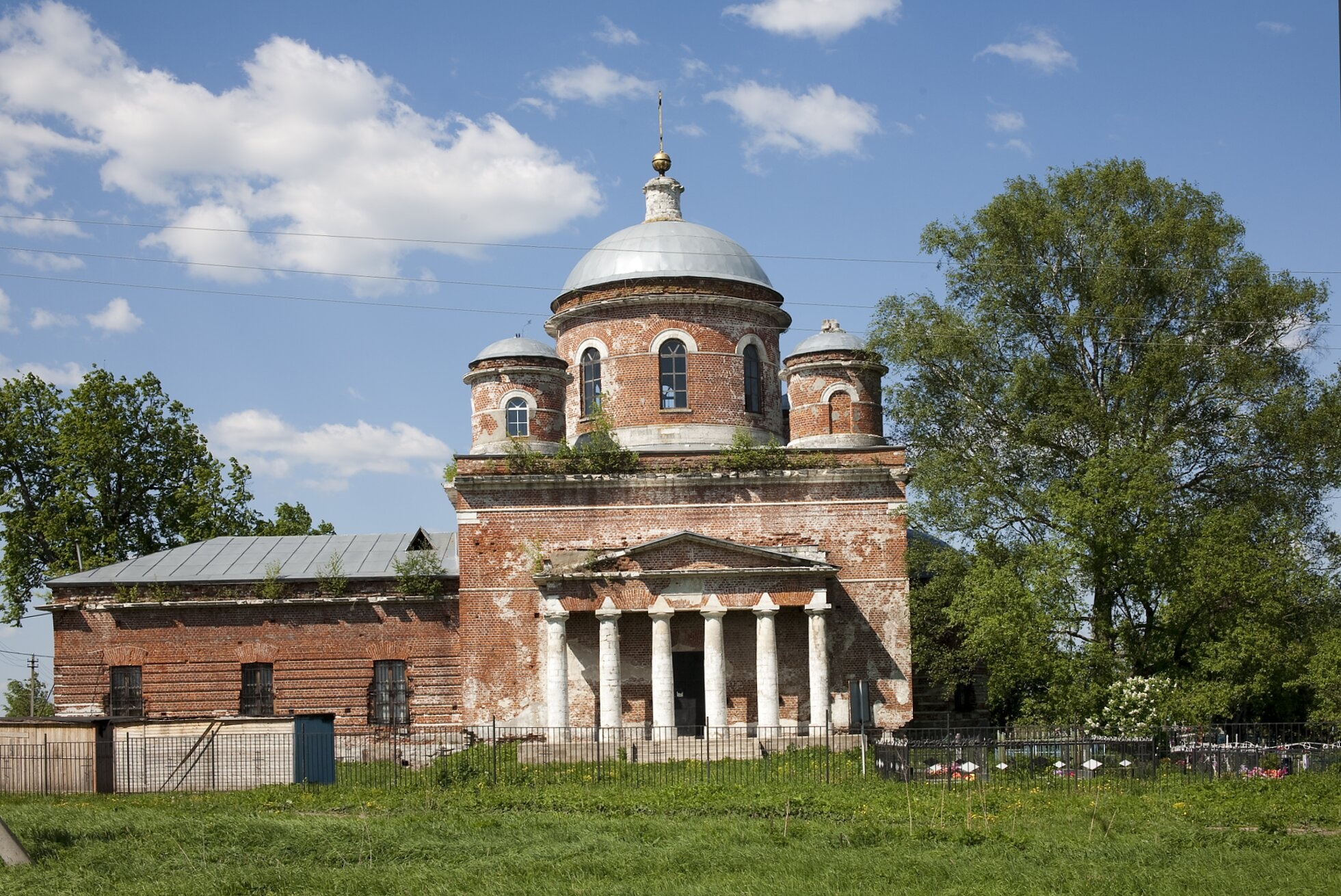 Церковь Успения Пресвятой Богородицы в селе Подсосино
