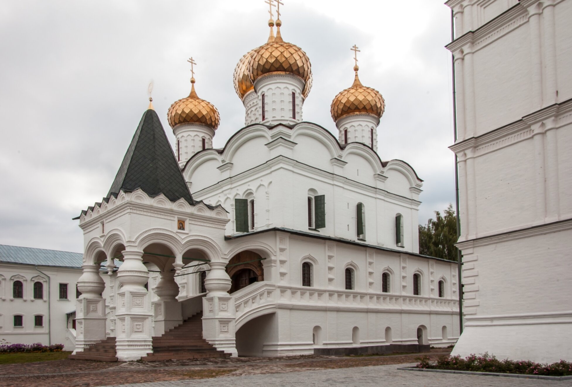 Троицкий собор Ипатьевского монастыря в Костроме