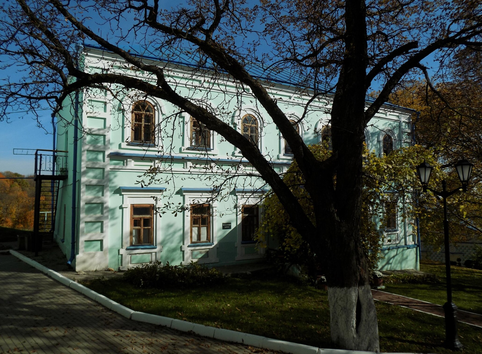 Больничный корпус в монастыре Коренная пустынь