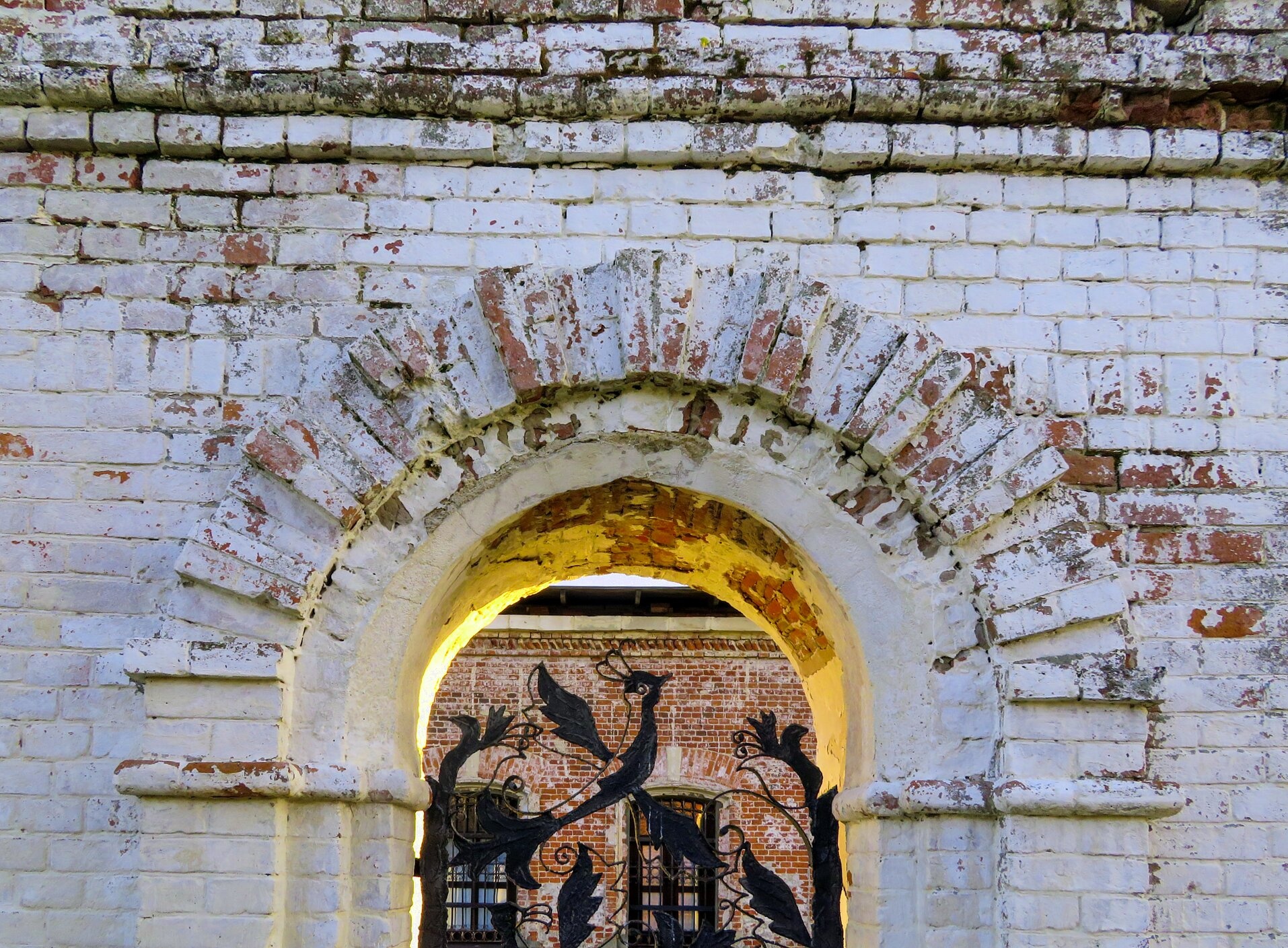 Святые ворота храма Святых Благоверных Князей Бориса и Глеба в Дракино