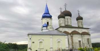 Храм Успения Пресвятой Богородицы в селе Иванищи