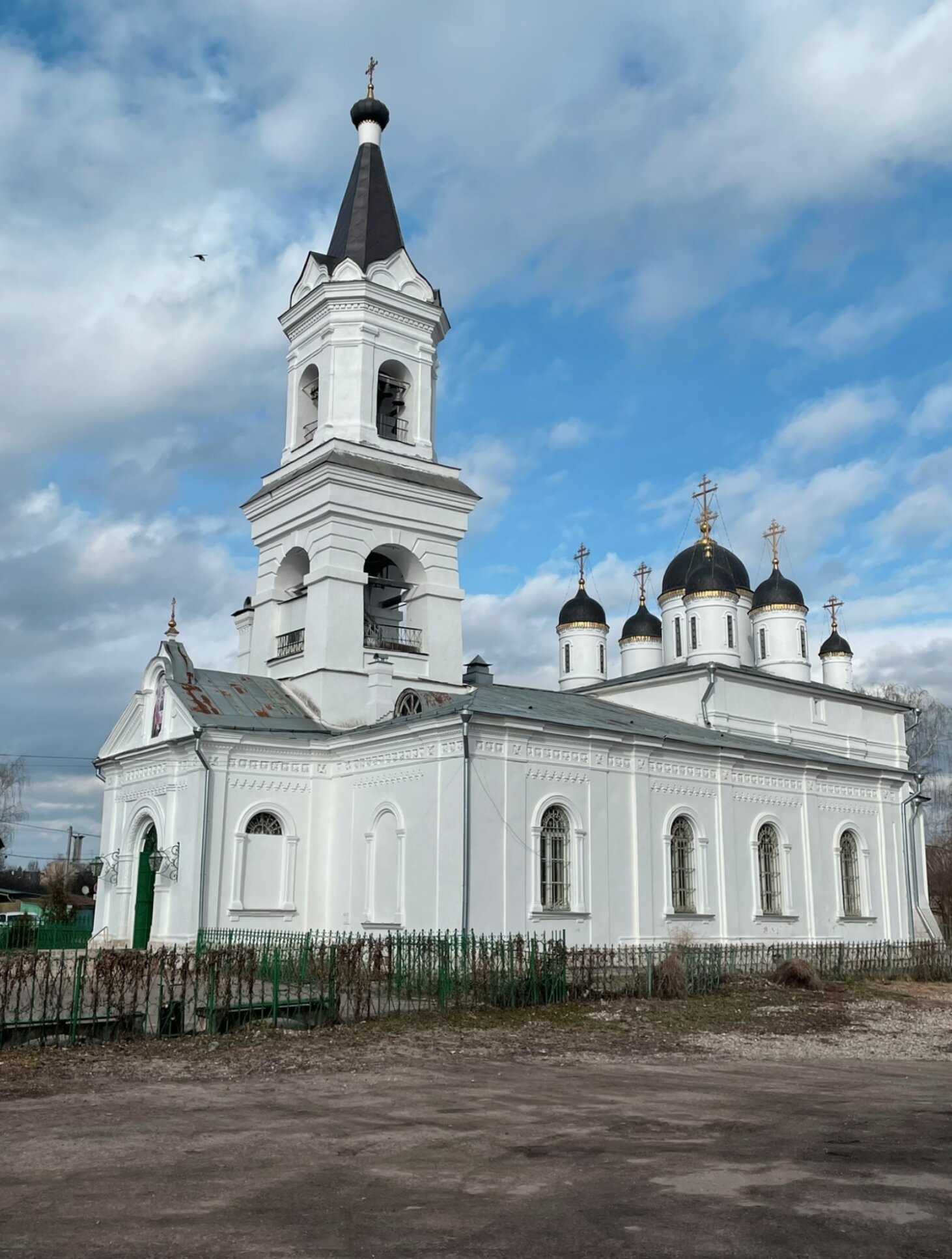 Храм Троицы Живоначальной (Белая Троица) в Твери