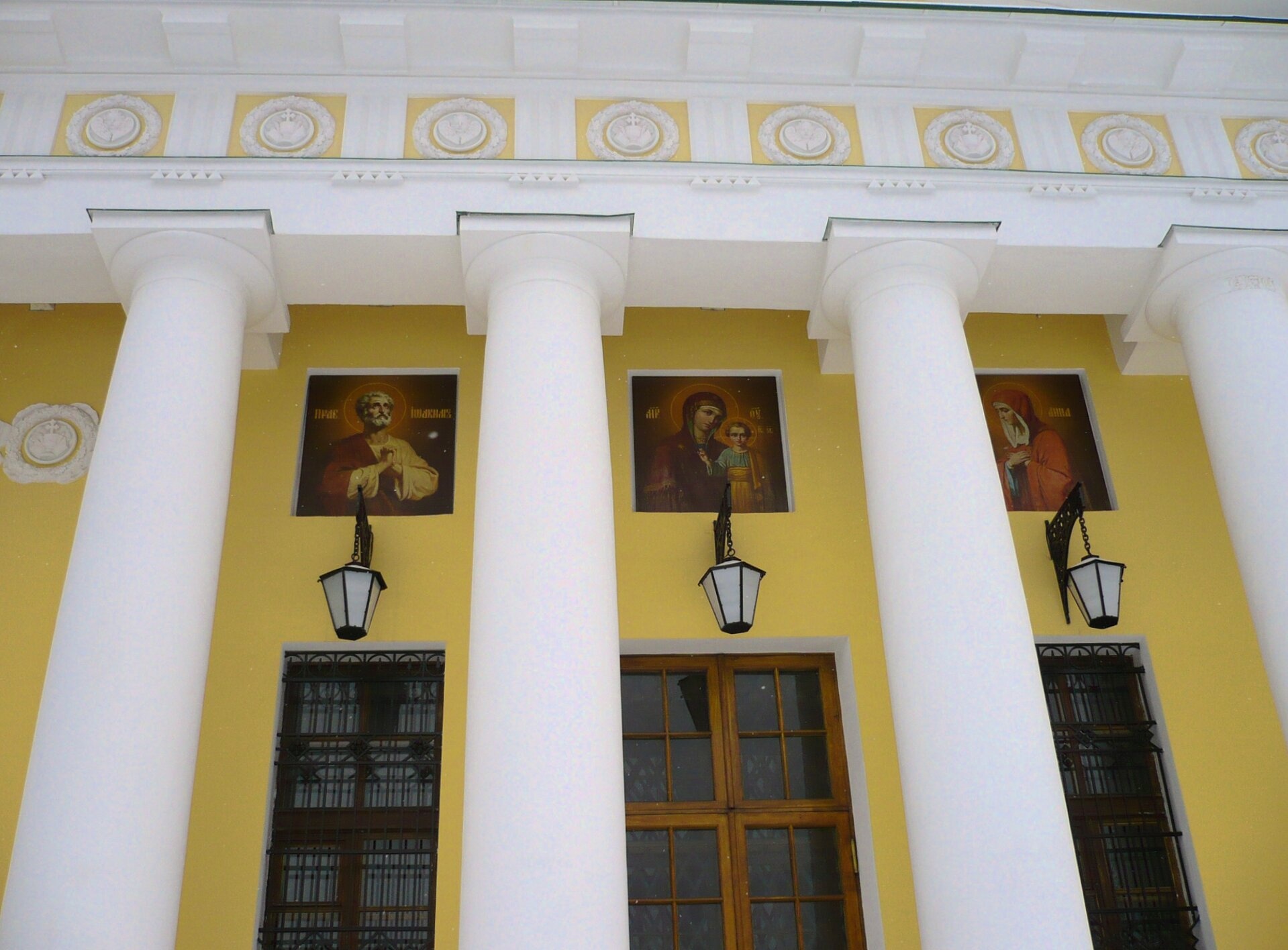 Храм Святой Троицы в Даниловом монастыре