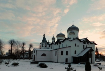 Храм святого апостола Филиппа и святителя Николая Чудотворца в зимнем убранстве
