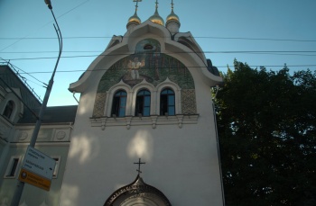 Храм Собора Дивеевских Святых на подворье Серафимо-Дивеевского монастыря в Москве