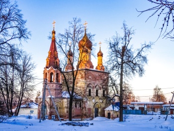 Церковь Покрова Пресвятой Богородицы в Мещёрском зимой