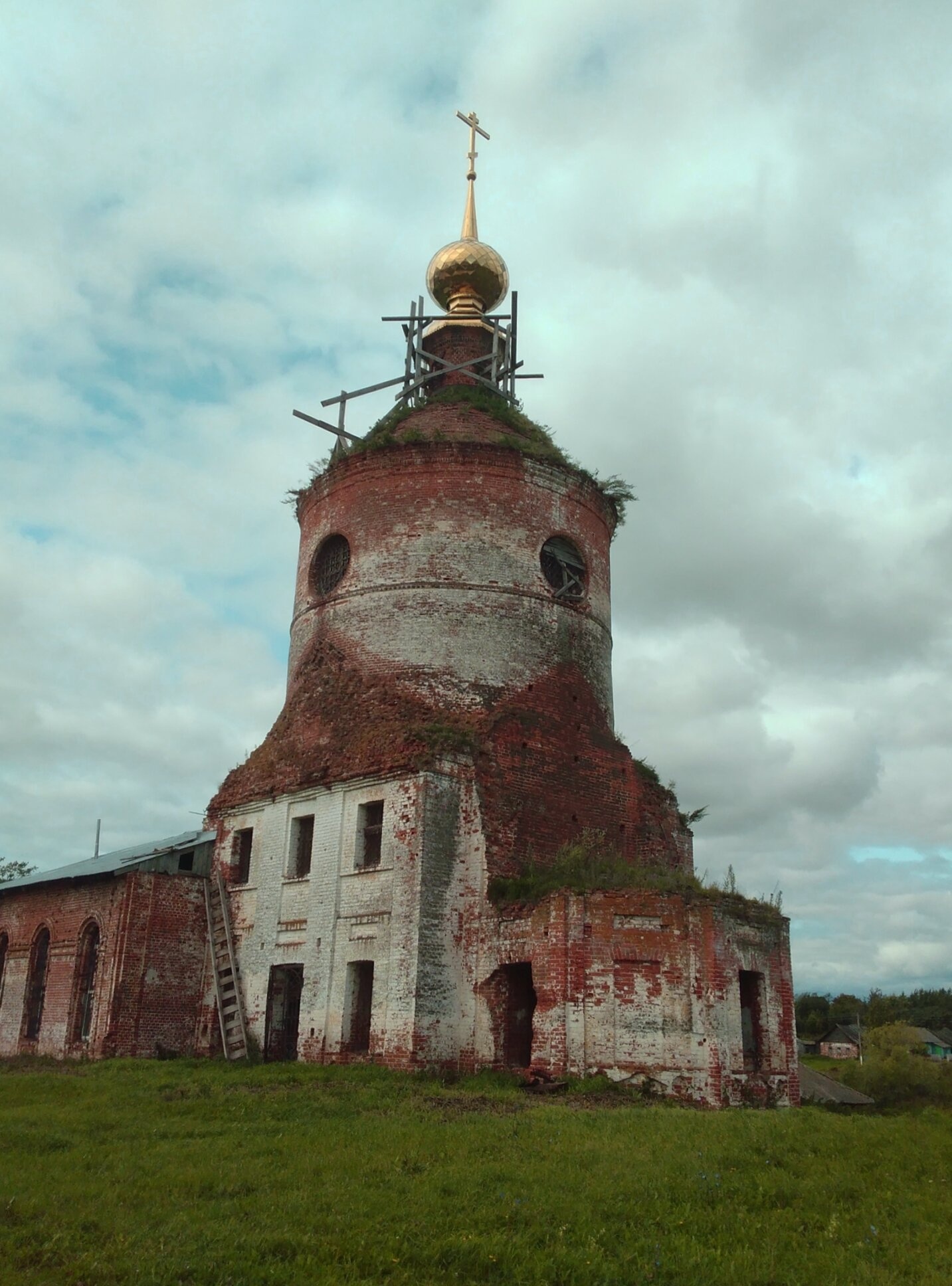 Церковь Димитрия Солунского в селе Непотягово