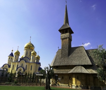 Золотой купол Свято-Троицкого кафедрального собора в Вязьме