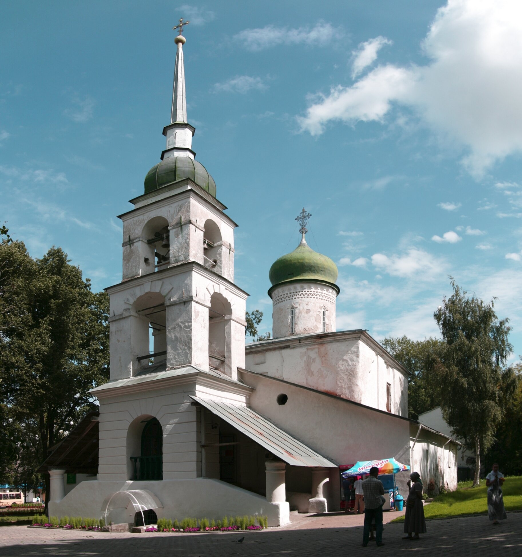 Храм Святой Великомученицы Анастасии Узорешительницы в Пскове