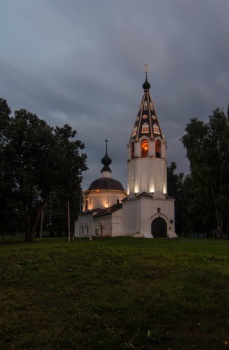 Успенский собор в Плёсе - православный храм XVII века