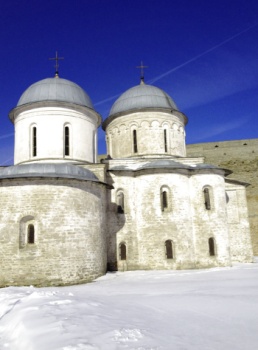 Успенский собор Ивангородской крепости — зимняя фотография