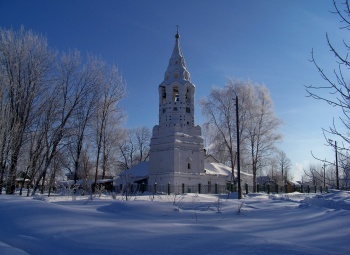 Церковь Покрова Пресвятой Богородицы в Тутаеве в зимнем убранстве