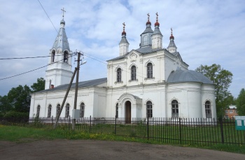 Воскресенский храм в селе Раменье