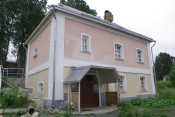 Вазеозерский монастырь - православная святыня Ленинградской области