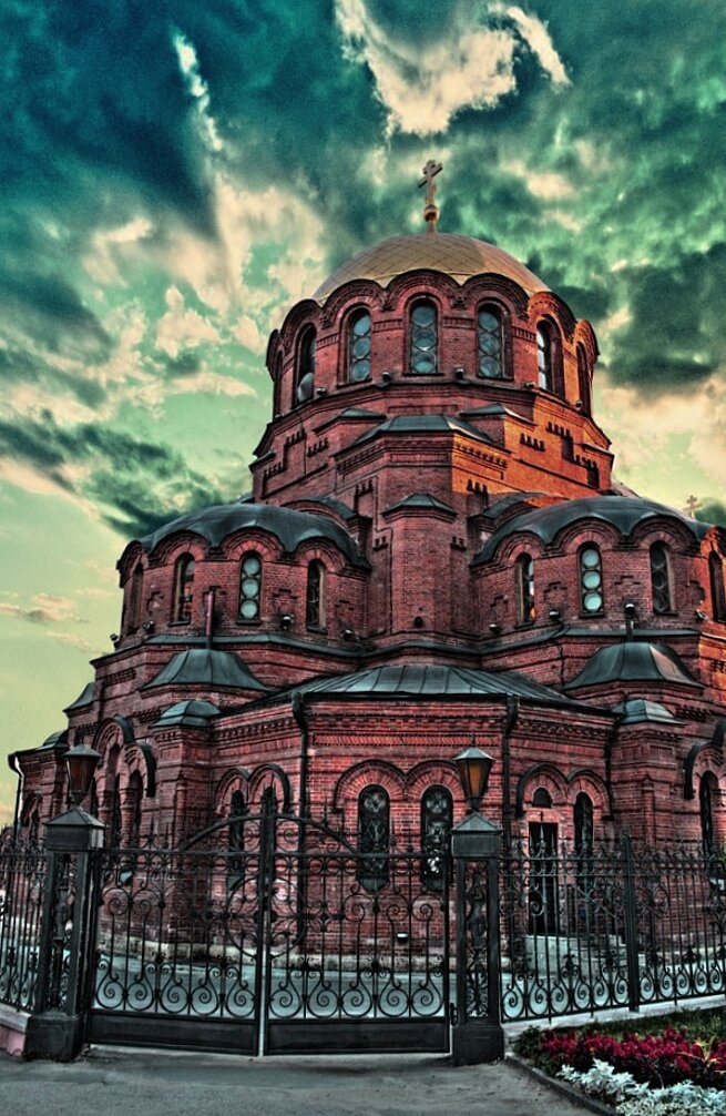 Собор во имя святого благоверного князя Александра Невского в Новосибирске