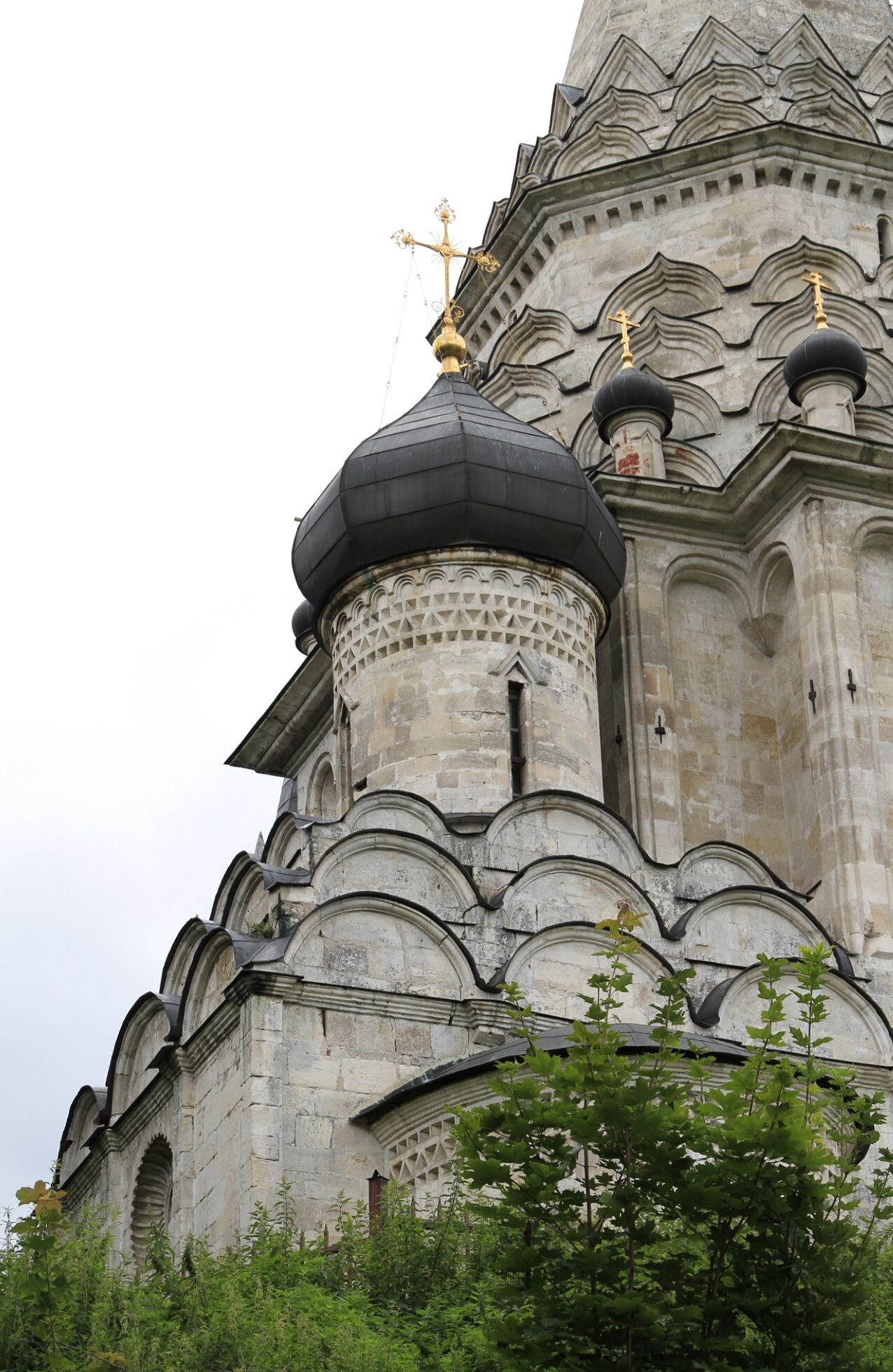 Фрагмент стены Спасо-Преображенской церкви в селе Остров