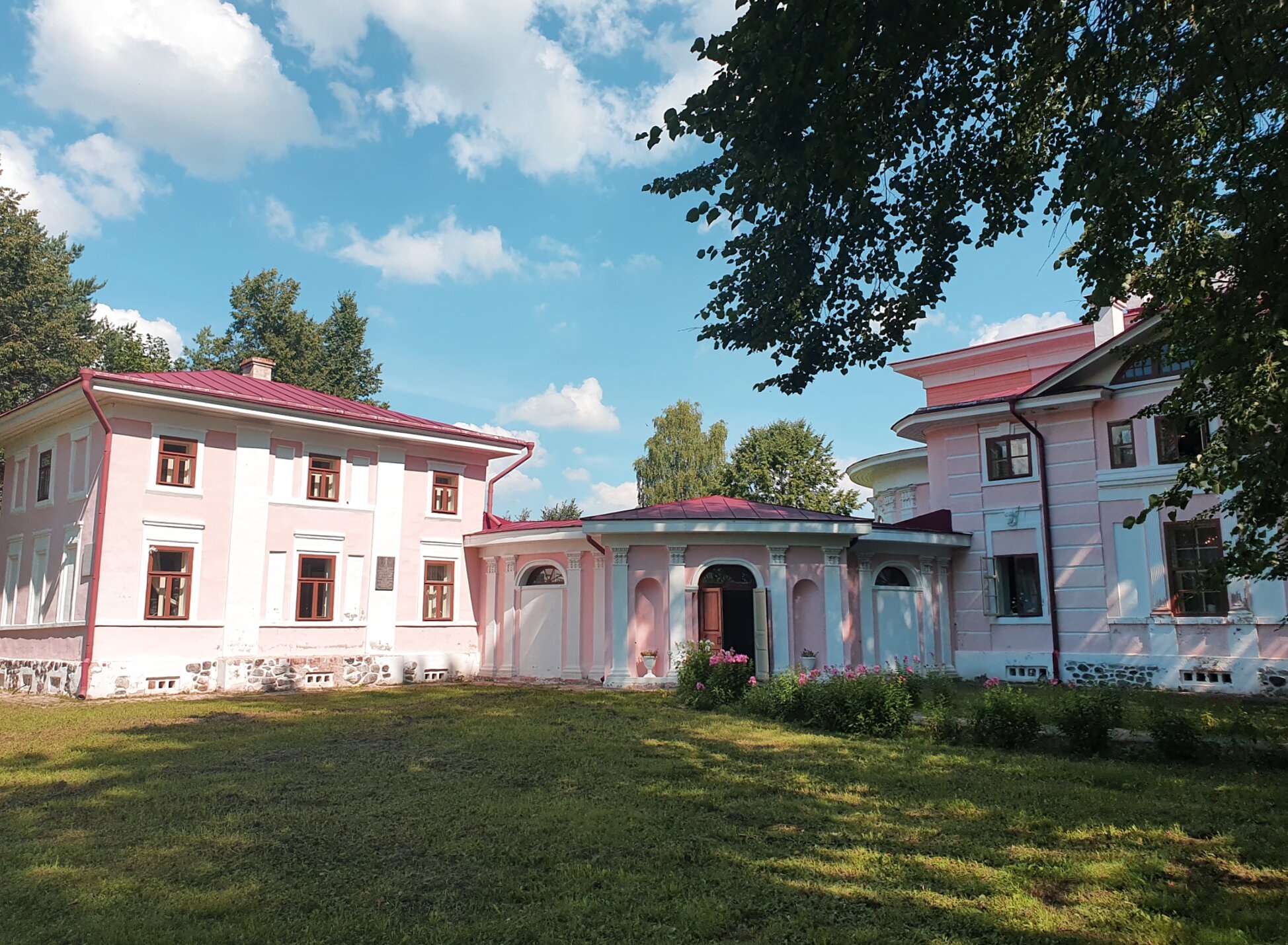 Усадьба Брянчаниновых и Храм Покрова Пресвятой Богородицы в Покровском