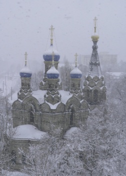 Храм святого Симеона Дивногорца в Дрездене зимой