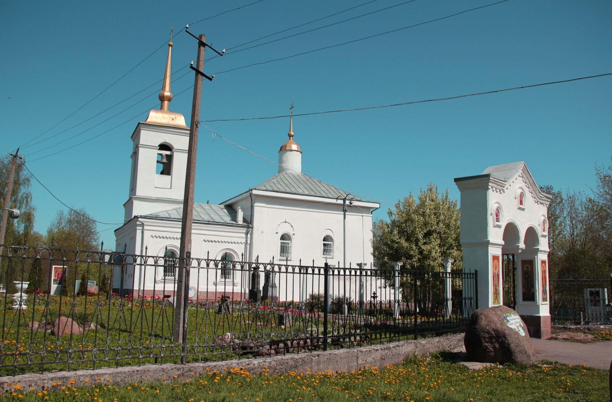 Храм Михаила Архангела в деревне Сижно