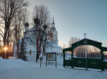 Церковь Николая Чудотворца в Кадые зимой