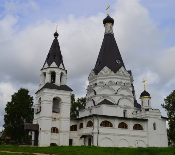 Церковь Богоявления Господня в Красном-на-Волге