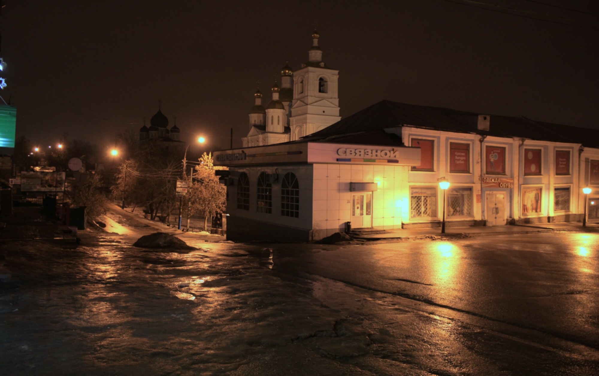 Благовещенская церковь в Арзамасе в зимний вечер