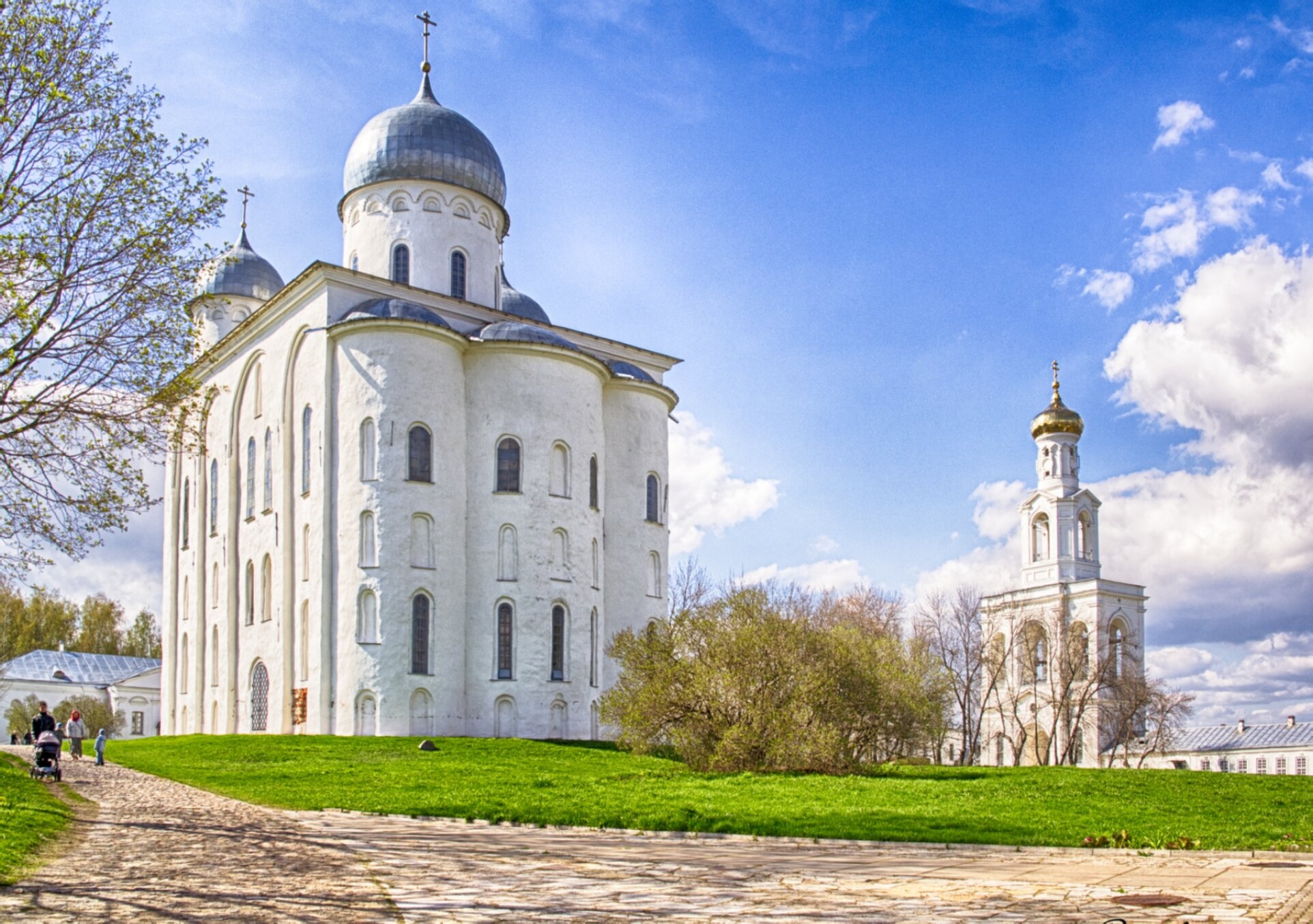 Георгиевский собор Юрьева монастыря в Великом Новгороде