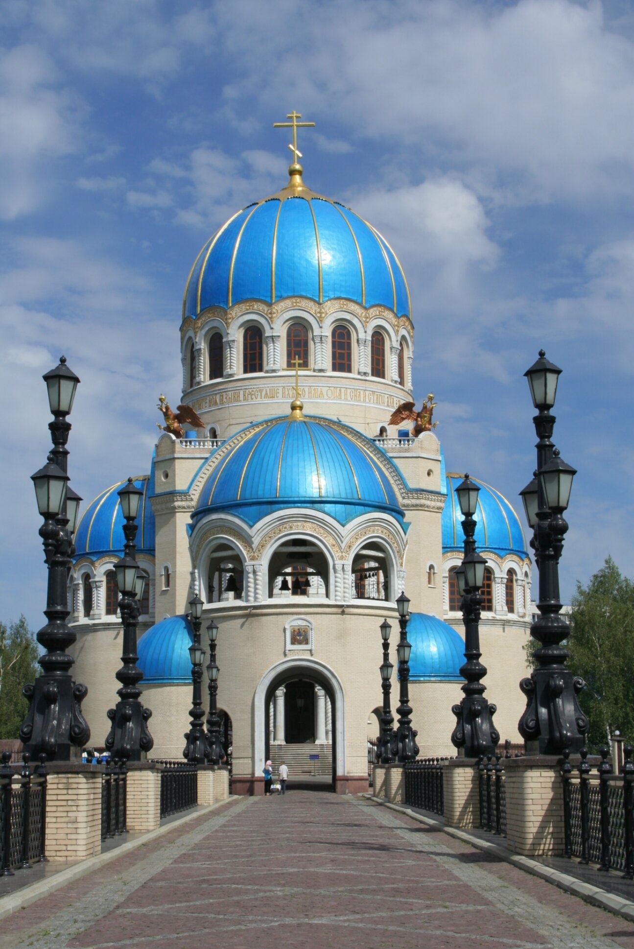 Храм Живоначальной Троицы в Орехове-Борисове