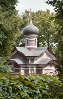 Надвратный храм святого Александра Невского в Донском монастыре