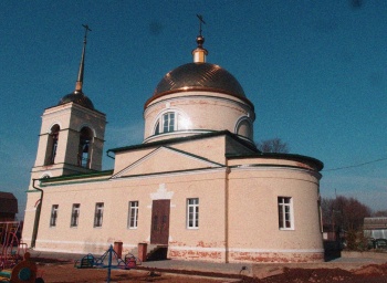 Михаило-Архангельский храм в деревне Вертлино