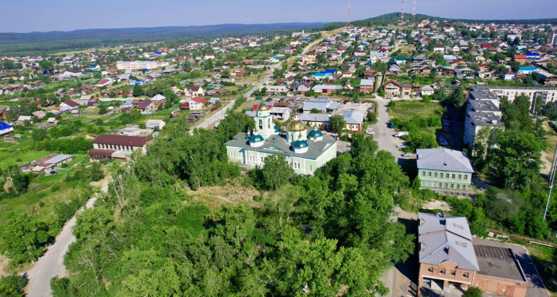 Свято-Троицкий собор в Полевском с высоты птичьего полёта