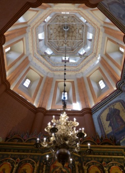 Внутреннее убранство придела храма Василия Блаженного: архитектура и святыни