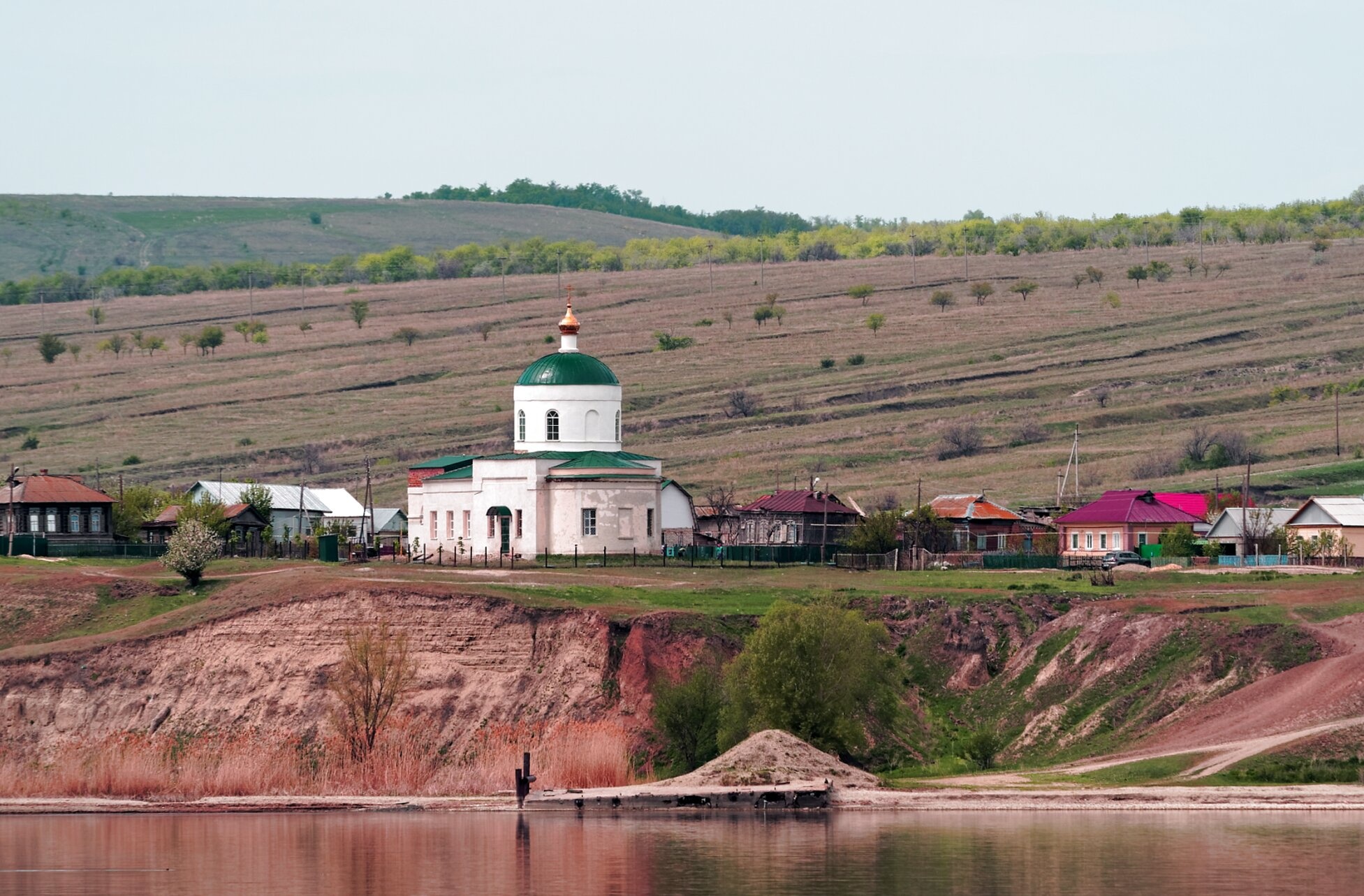 Храм во имя святого великомученика Димитрия Солунского в селе Мордово