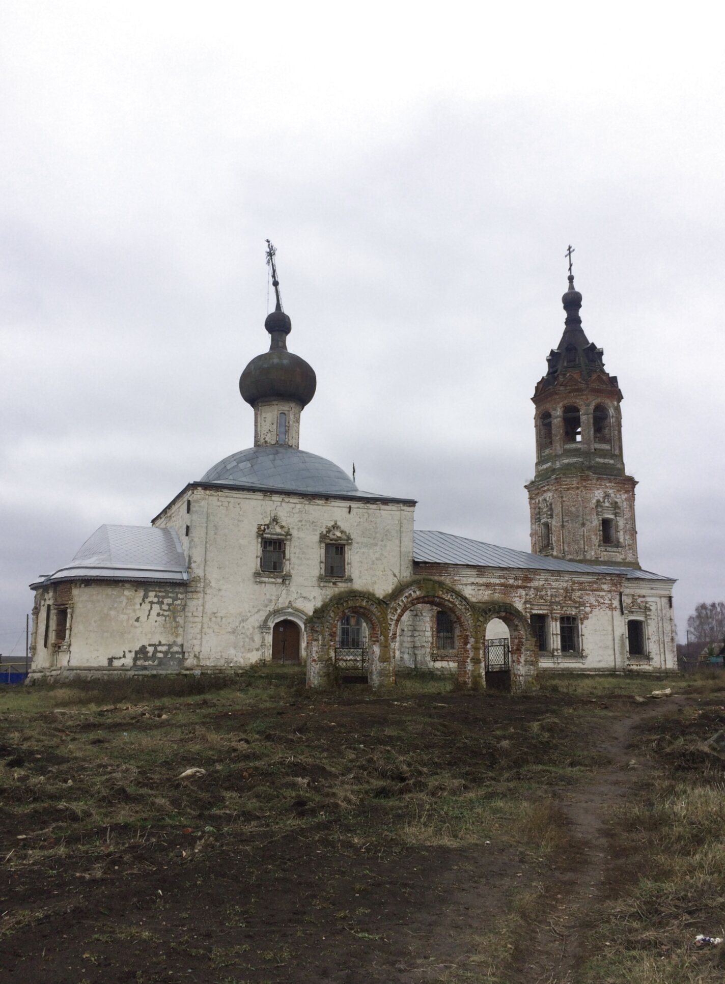 Храм Успения Пресвятой Богородицы 1712 года в селе Алат: история в фотографии