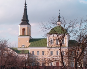 Храм святых апостолов Петра и Павла в Севске