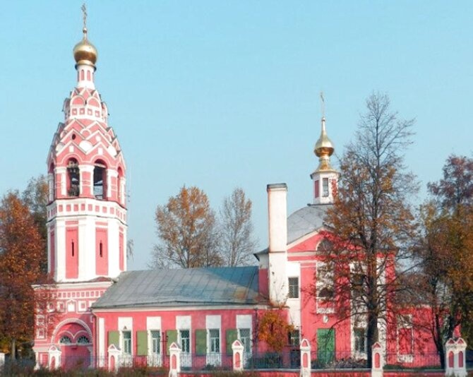 Храм Покрова Пресвятой Богородицы в деревне Алексино