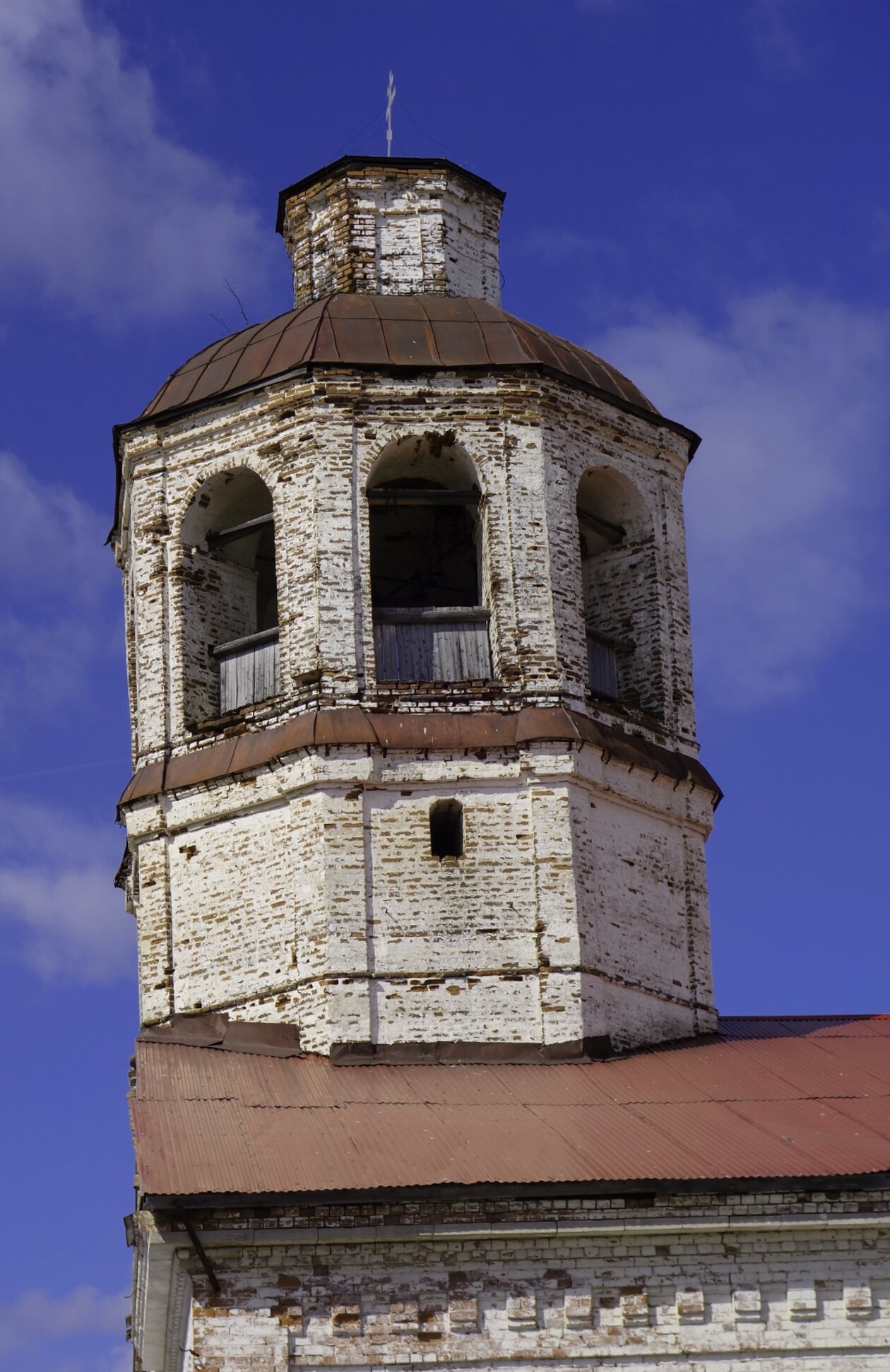 Колокольня Церкви Воздвижения Креста Господня в Верх-Боровском