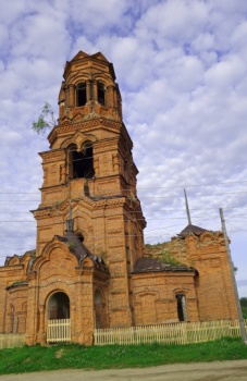 Благовещенская церковь в селе Покча