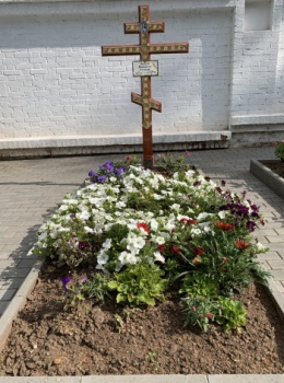 Церковь Воздвижения Честного Креста Господня в селе Свердлово: зимний вид