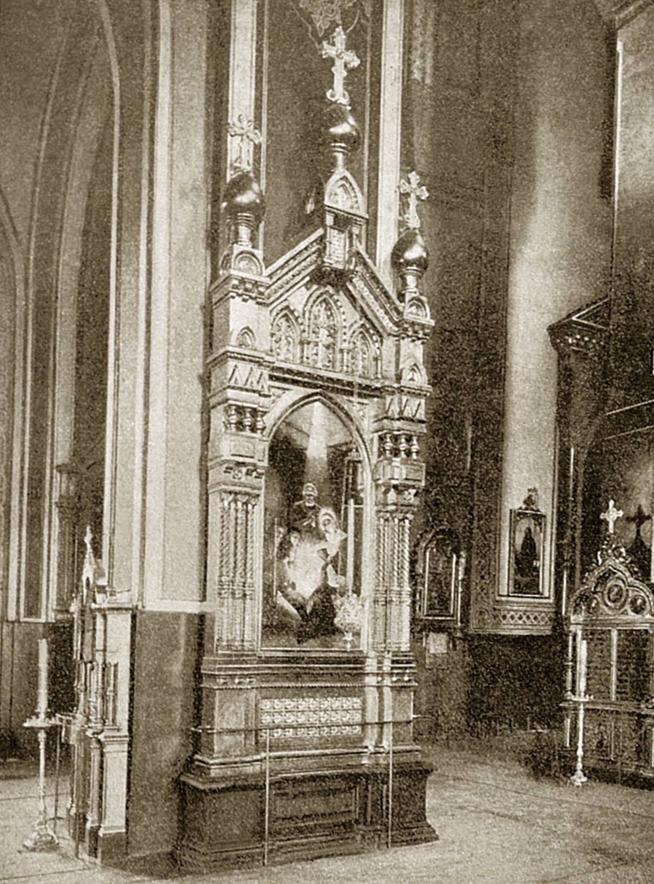 Интерьер Мирониевской церкви Егерского полка в Санкт-Петербурге