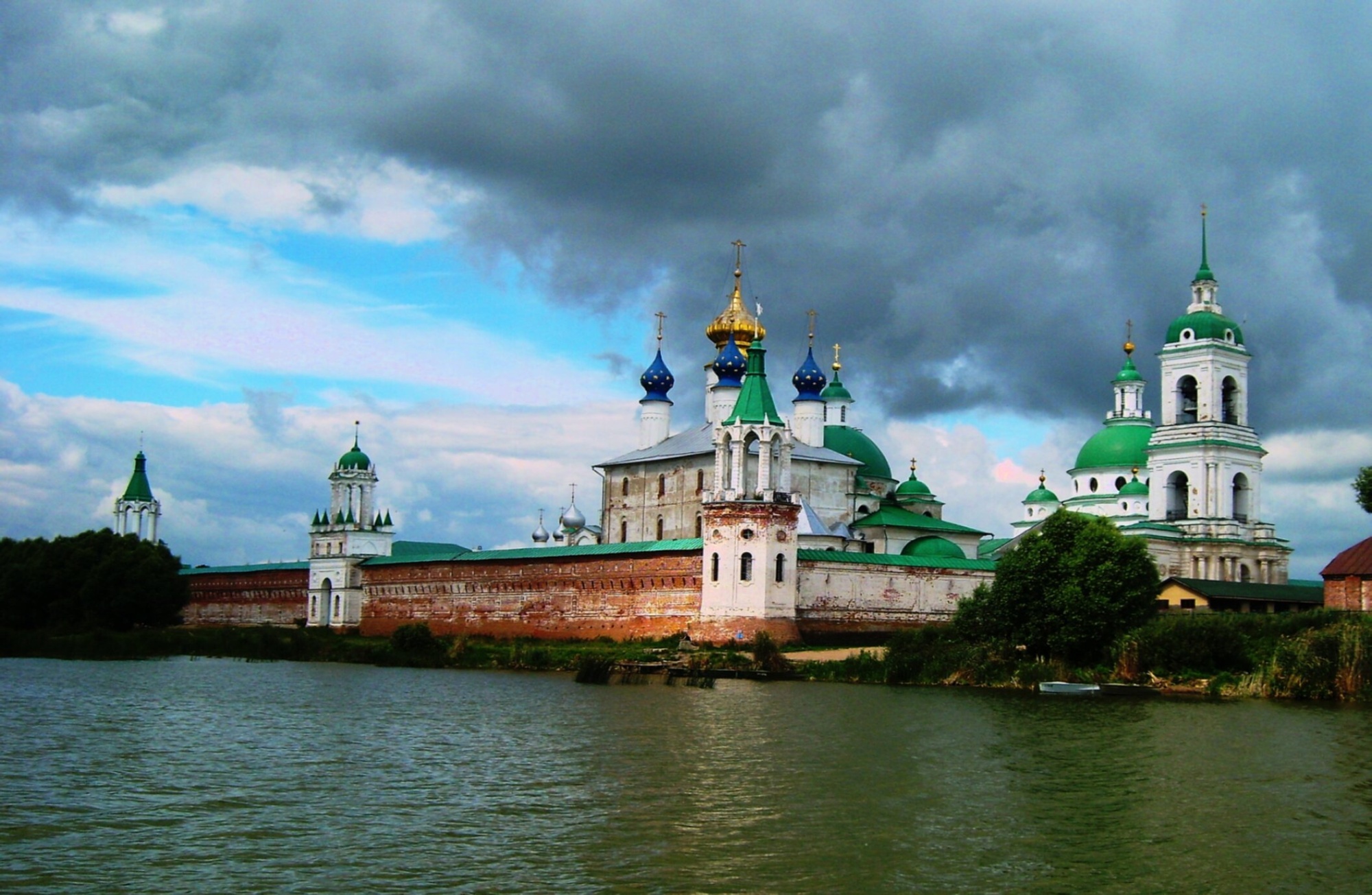 Спасо-Яковлевский Димитриев мужской монастырь в Ростове Великом