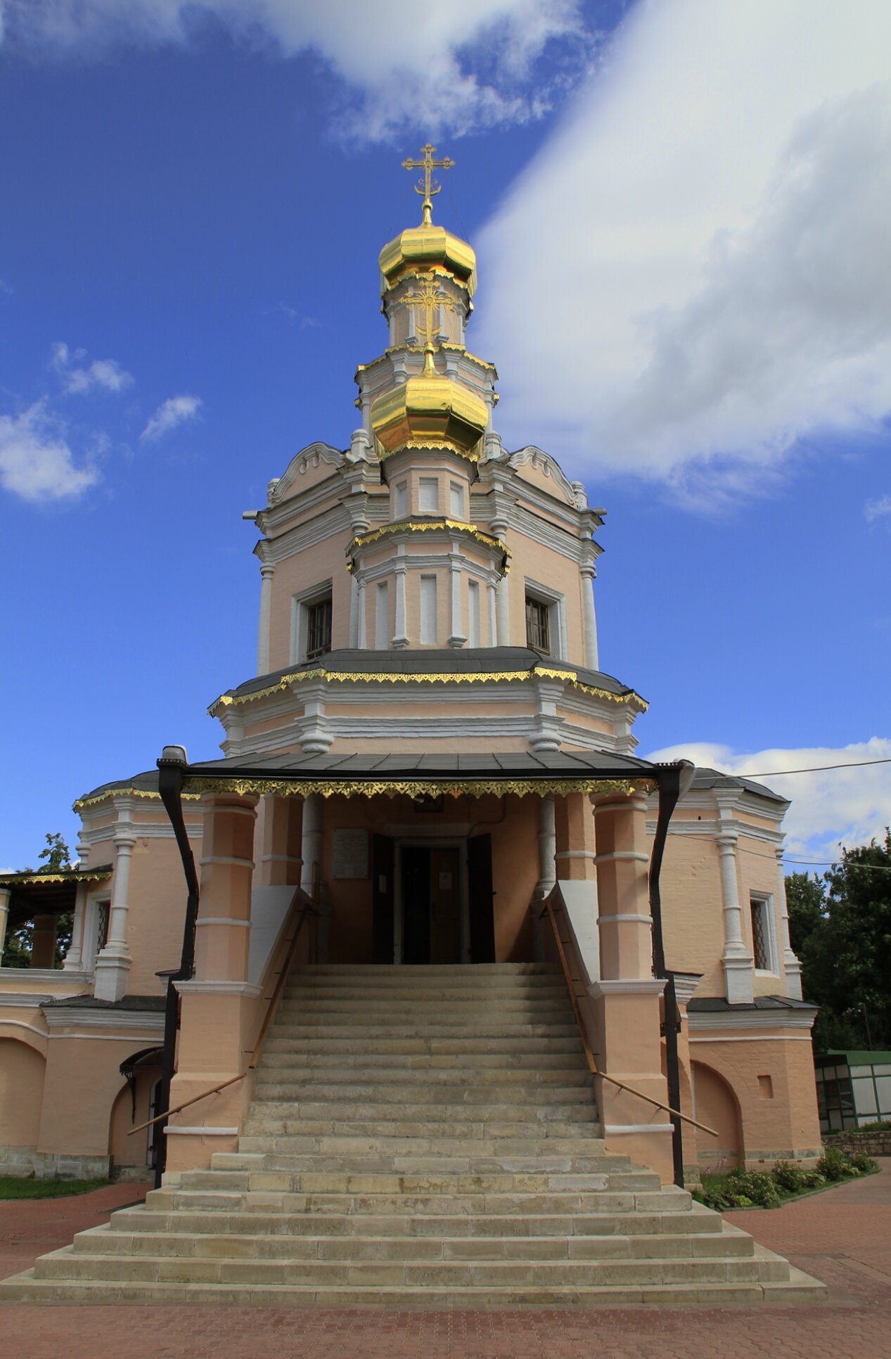 Храм святых благоверных князей Бориса и Глеба в Зюзине