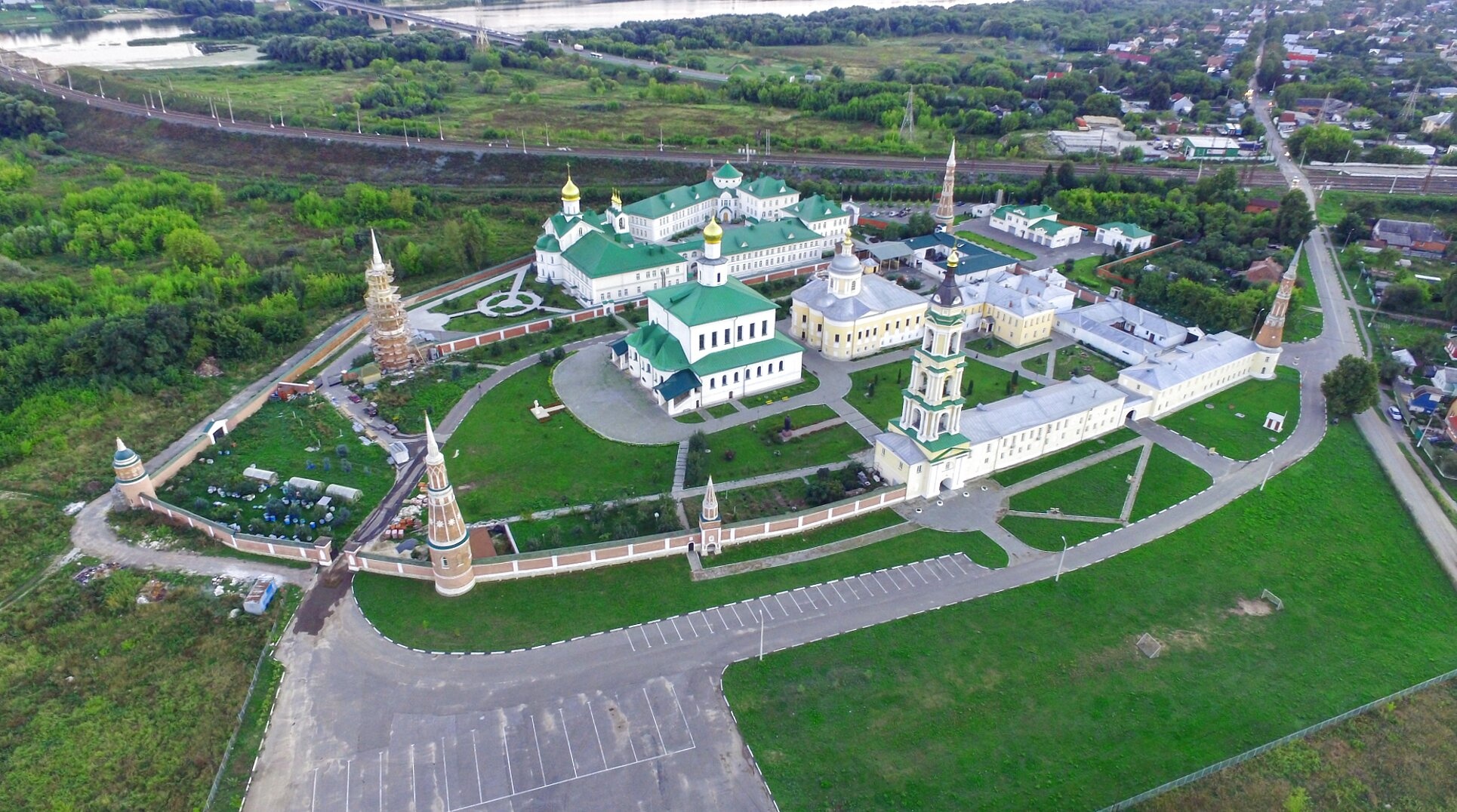 Богоявленский Старо-Голутвин мужской монастырь: святыня Коломны