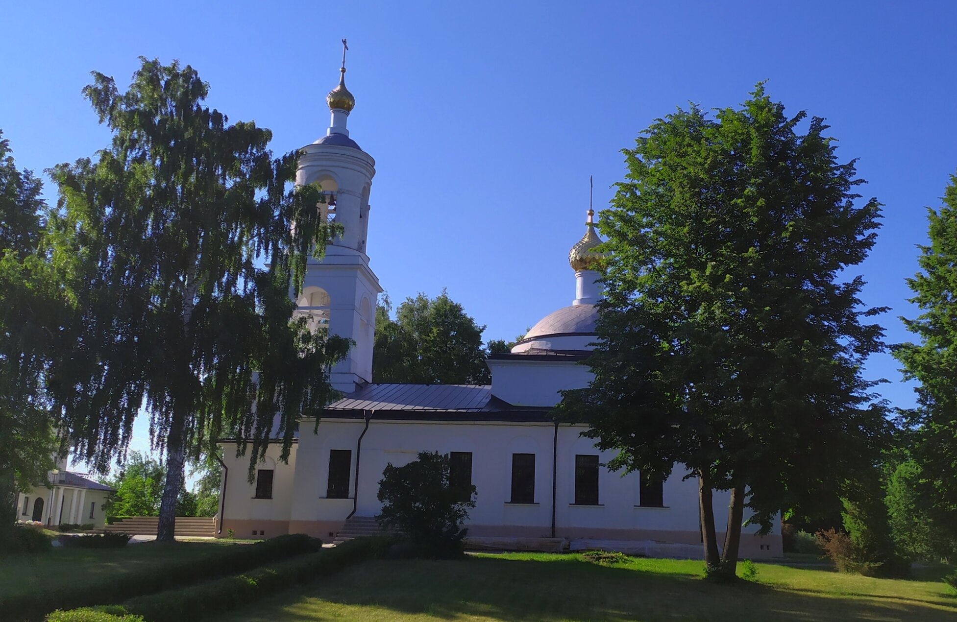 Церковь Похвалы Пресвятой Богородицы в Ратмино