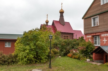 Александро-Невский женский монастырь в деревне Маклаково