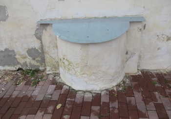 Церковь Иоанна Богослова в Смоленске: фрагмент древней стены