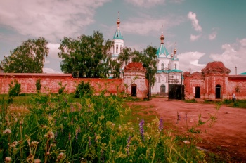 Ворота Елабужского Казанско-Богородицкого женского монастыря