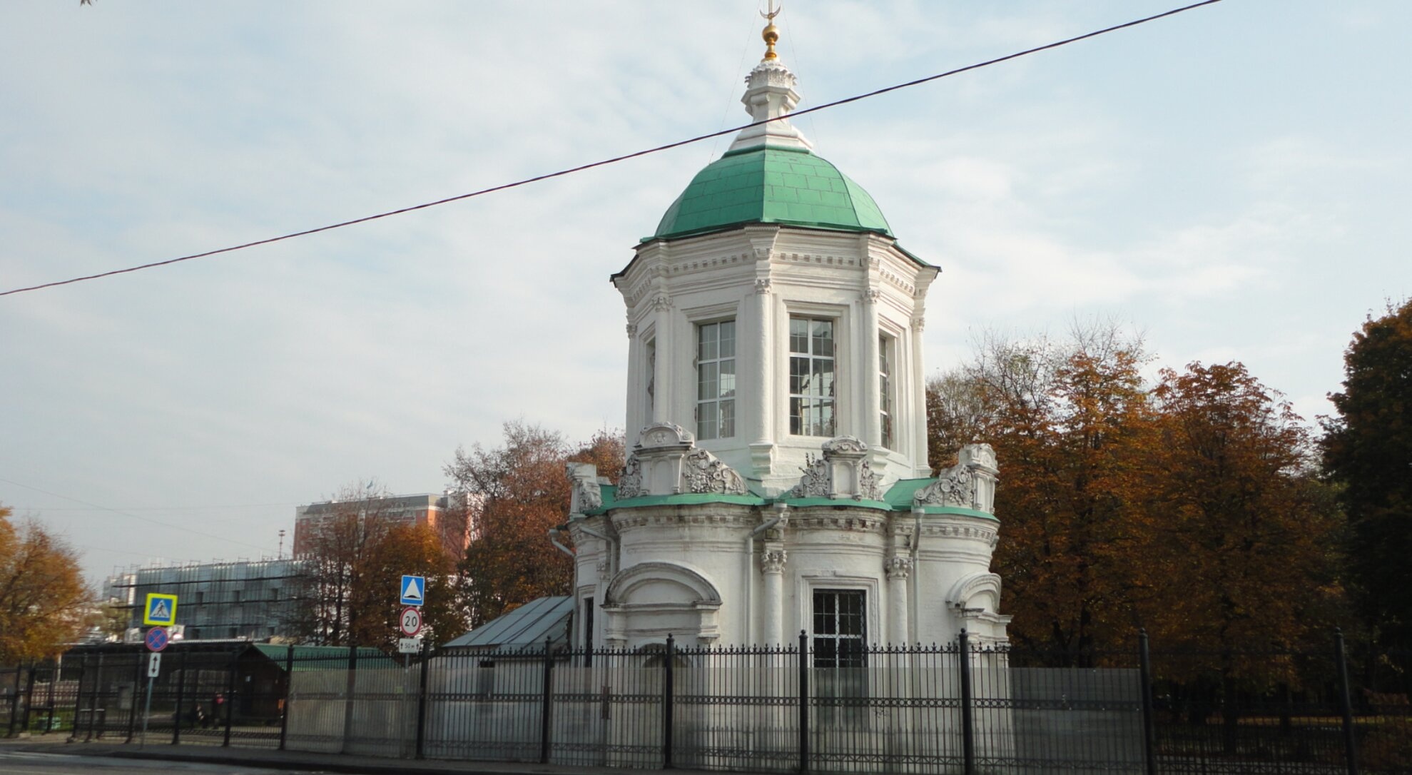 Храм Знамения иконы Божией Матери в Перово