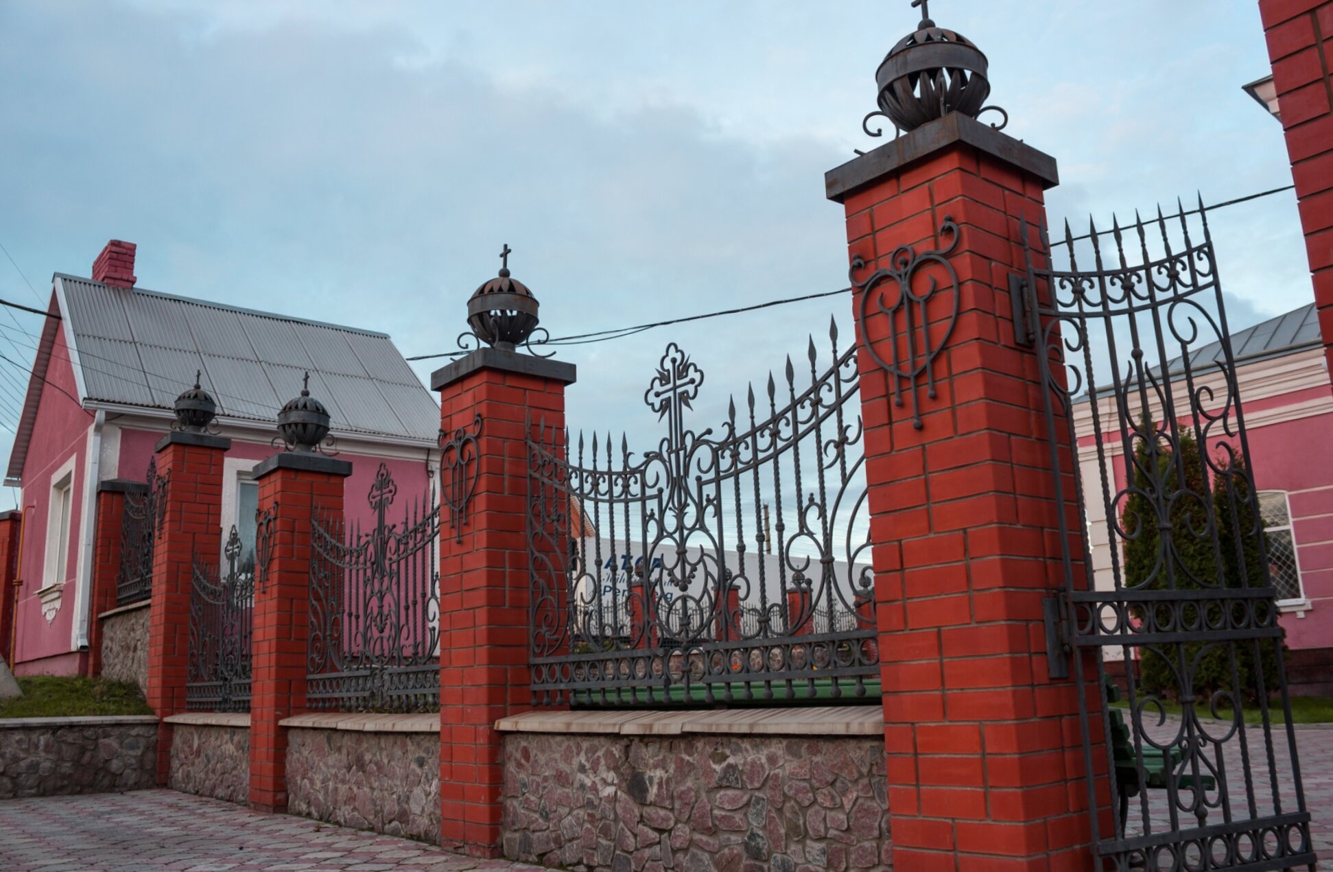 Церковь Воздвижения Креста Господня в Старом Осколе