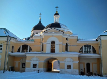 Надвратная церковь Христорождественского женского монастыря в Твери